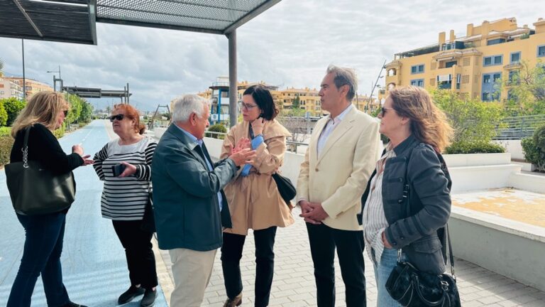 El PSOE denuncia el abandono en el que se encuentra el Bulevar de San Pedro Alcántara