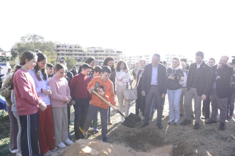 El Ayuntamiento de Rincón de la Victoria inicia la construcción del mayor parque periurbano de su historia
