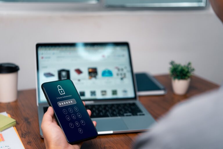 La Junta de Andalucía alerta sobre los riesgos de comprar online usando redes wifi públicas La Junta de Andalucía alerta sobre los riesgos de comprar online usando redes wifi públicas