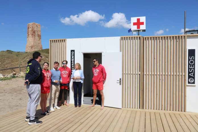 Marbella renueva los 17 módulos de socorrismo del litoral y suma tres nuevos puntos hasta alcanzar veinte