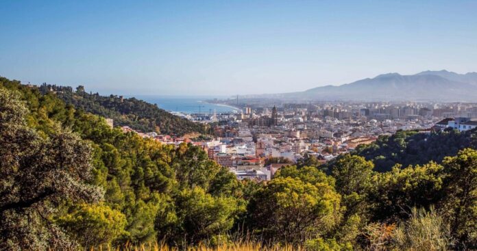 La Axarquía afronta máximas de 41 grados este viernes con aviso amarillo de la AEMET