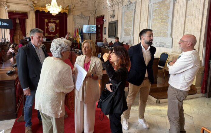 Málaga registra dos jóvenes heridos por la caída de una rama en Miraflores de los Ángeles