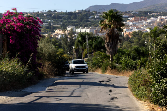La Diputación de Málaga destina 5,2 millones a cinco caminos del Plan Vía-ble en el interior