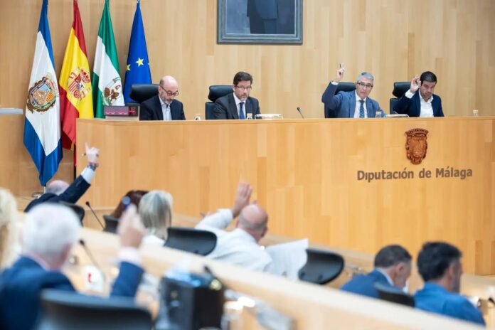La Diputación de Málaga reparte 32 millones entre los municipios en un nuevo plan de apoyo económico