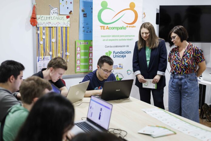 Fundación Unicaja y Asperger Andalucía impulsan el empleo de 150 personas con autismo