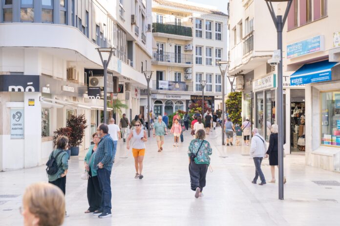 El paro en Estepona baja al 7,78%, dos puntos menos que hace un año